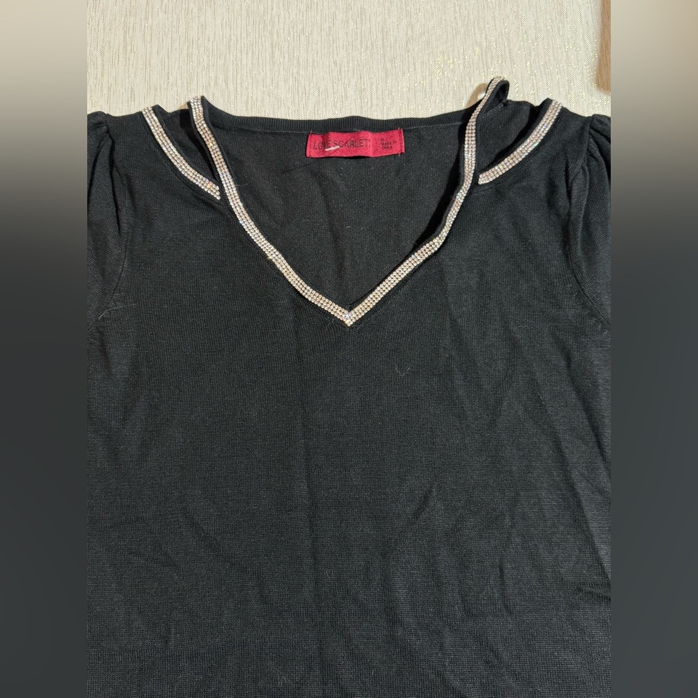 Scarlett Black Top with Subtle Silver Threads - Picture 3 of 8